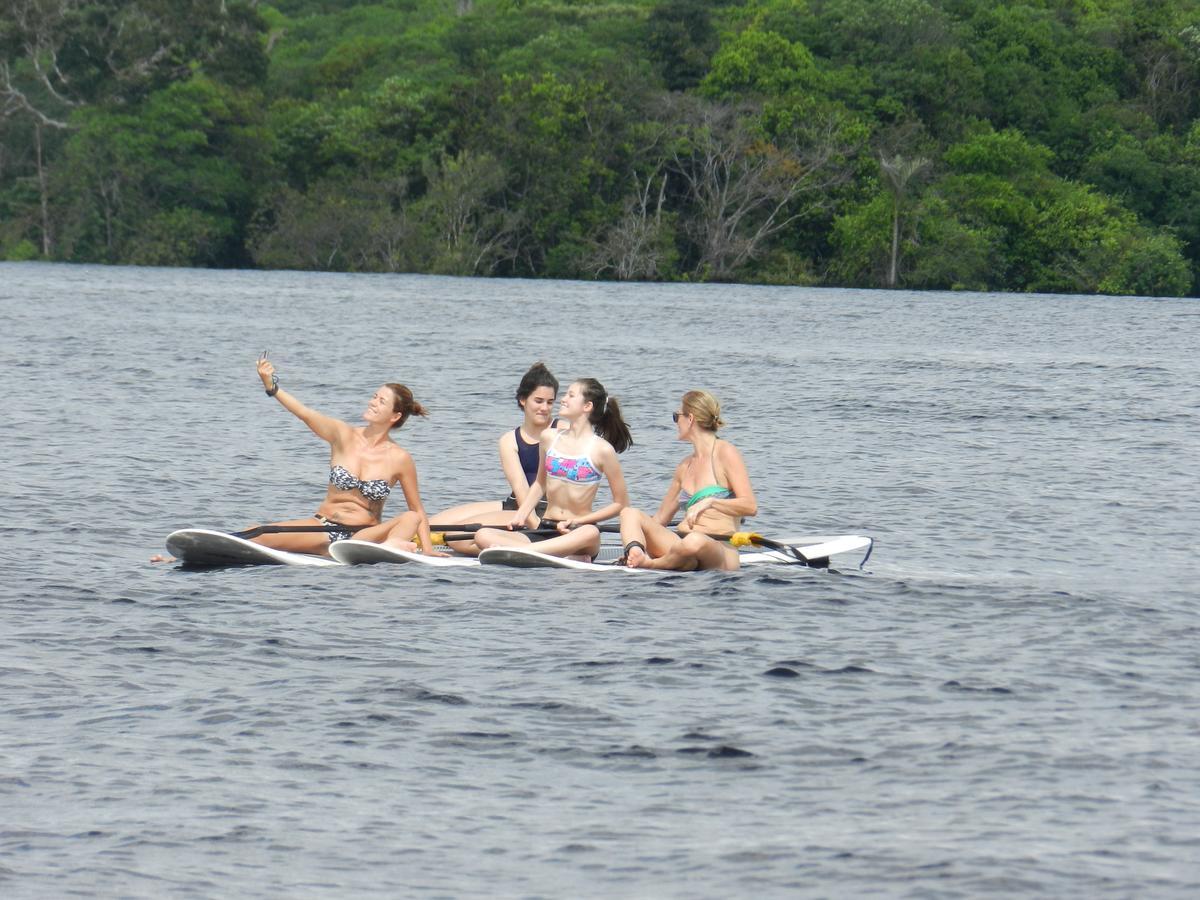 Abare House Floating Hostel Manaus Exteriör bild